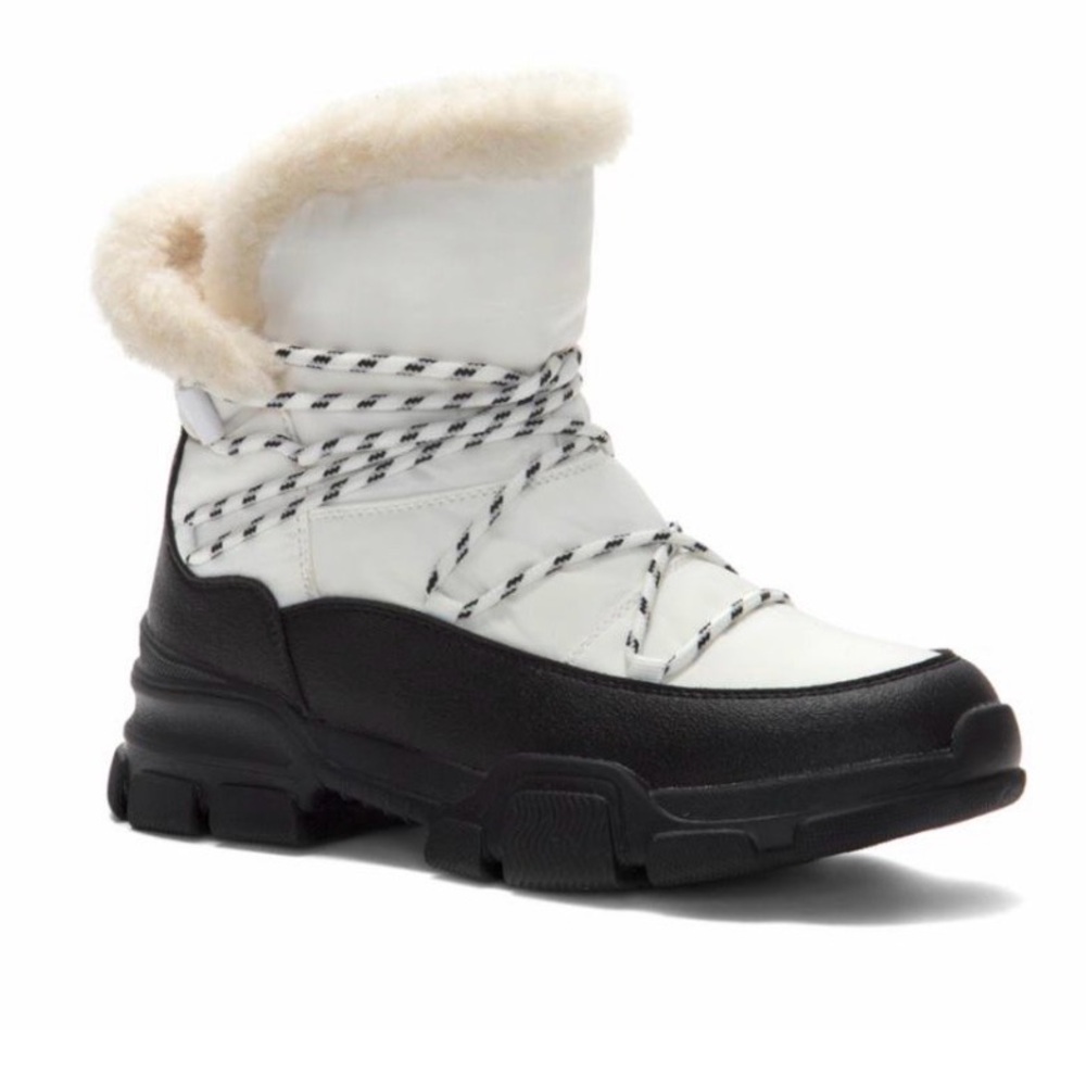 Religious Comfort Reindeer Women's White and Black Winter Boots - 8